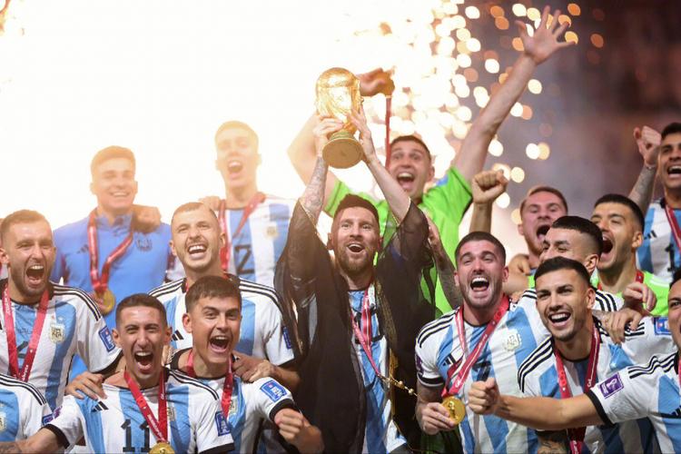 阿根廷球迷庆祝夺冠是什么时候